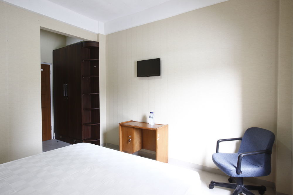 Reddoorz Near Cilandak Town Square Hotel Jakarta Buitenkant foto